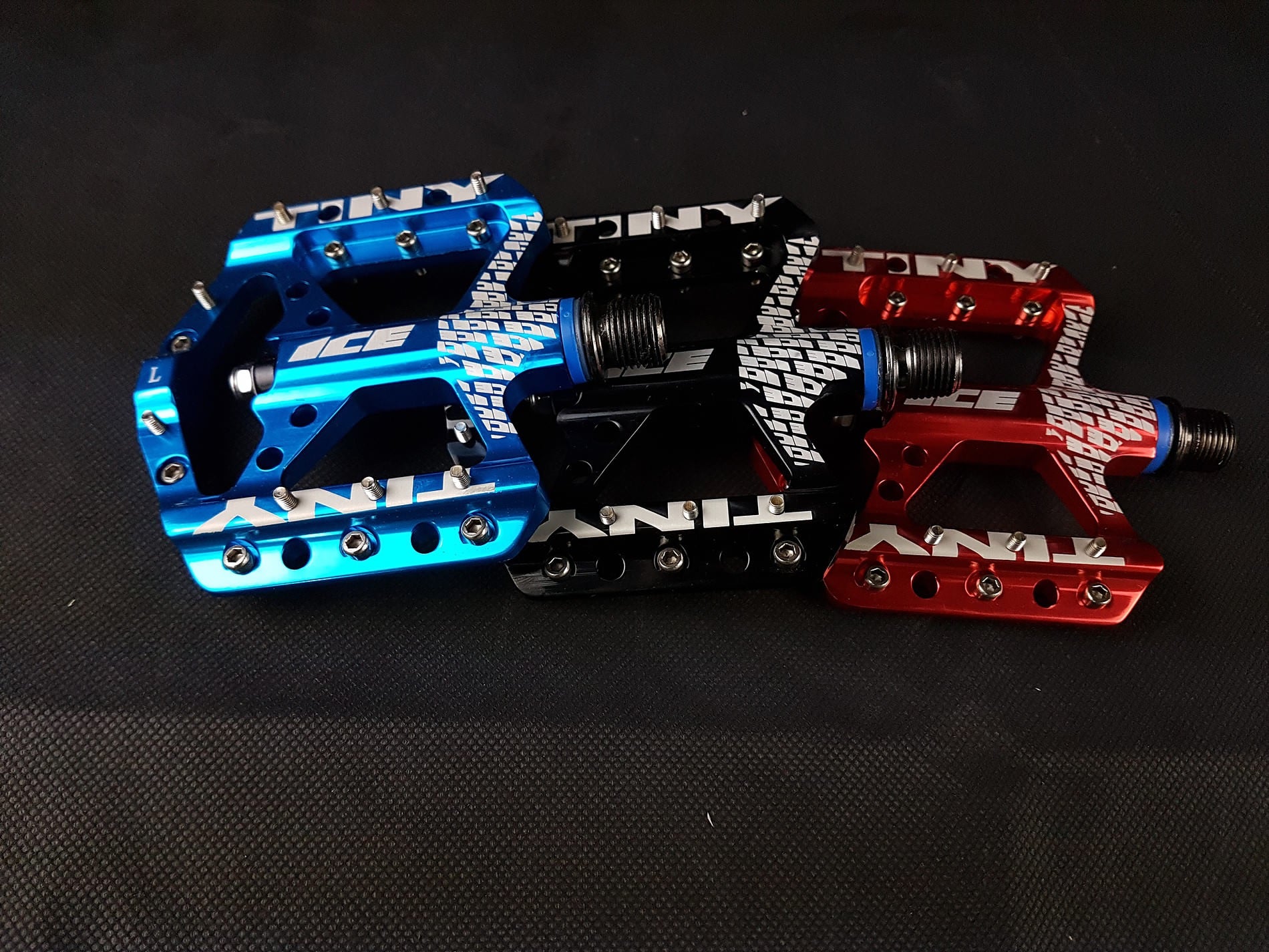 ic1 pedale PEDALS TINY