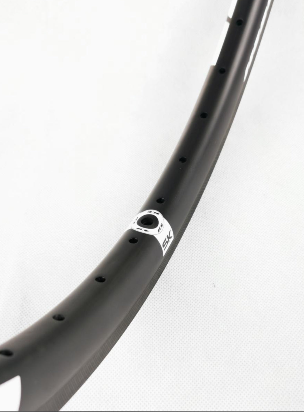 ICE FAST SK Carbon 20" X 1-3/8 36 Hole (ERD 410)