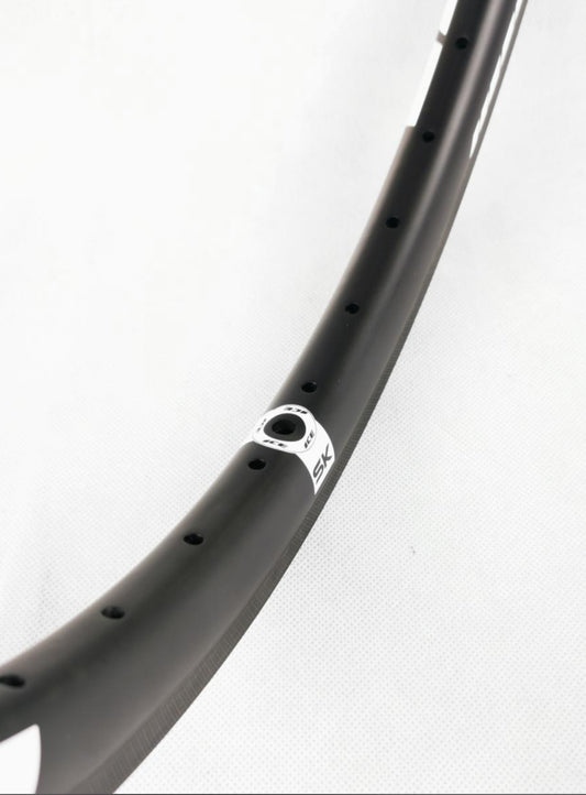 ICE FAST SK Carbon 20" X 1-3/8 36 Hole (ERD 410)