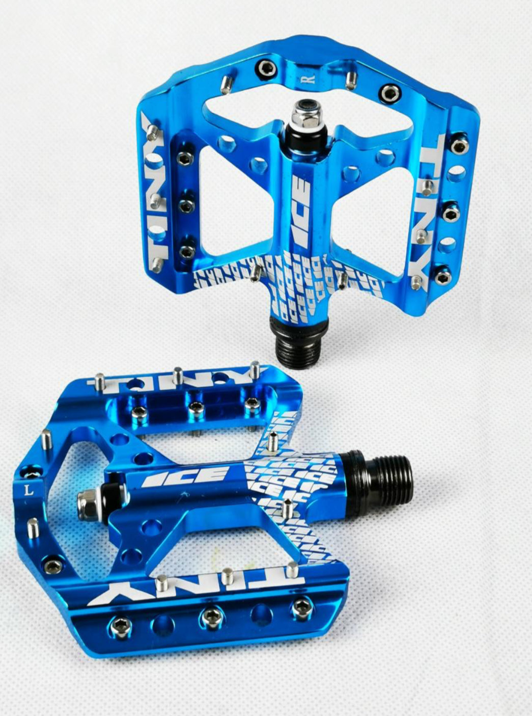 ic1 pedale PEDALS TINY
